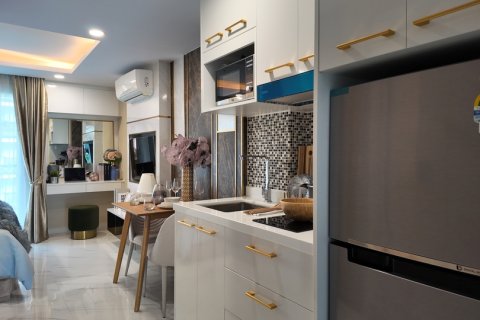 Apartamento de 3 habitaciones en Pattaya, Tailandia № 210242 - foto 6