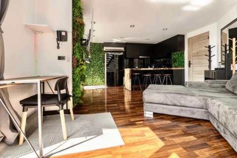 Apartamento de 2 habitaciones en Pattaya, Tailandia № 210244 - foto 7
