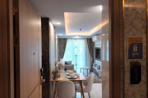 Apartamento de 2 habitaciones en Pattaya, Tailandia № 210243