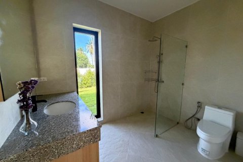 Chalet de 3 dormitorios en Hua Hin, Tailandia № 222497 - foto 8