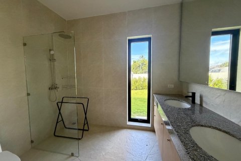 Chalet de 3 dormitorios en Hua Hin, Tailandia № 222497 - foto 6