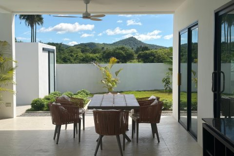 Chalet de 3 dormitorios en Hua Hin, Tailandia № 222497 - foto 11