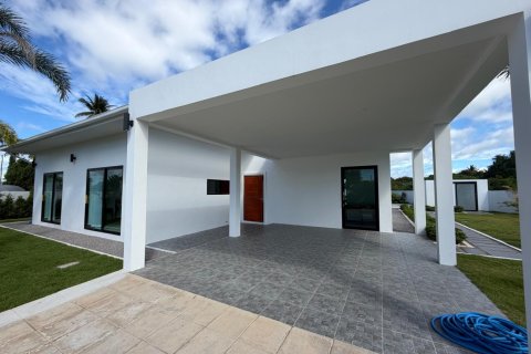 Chalet de 3 dormitorios en Hua Hin, Tailandia № 222497 - foto 15