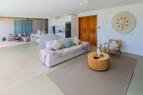 Chalet de 3 dormitorios en Ko Samui, Tailandia № 173689 - foto 8