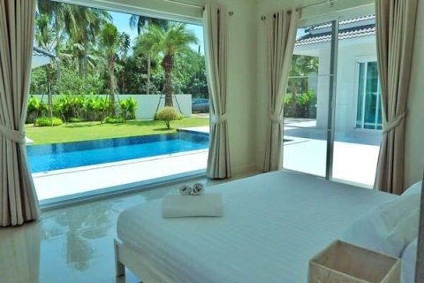 Chalet de 3 dormitorios en Sam Roi Yot, Tailandia № 168468 - foto 5