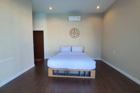 Chalet de 4 dormitorios en Hua Hin, Tailandia № 168465 - foto 19