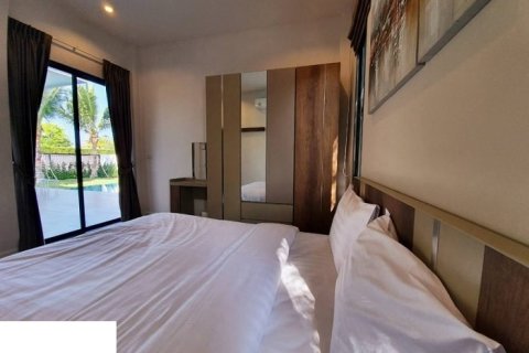 Chalet de 4 dormitorios en Hua Hin, Tailandia № 168465 - foto 18
