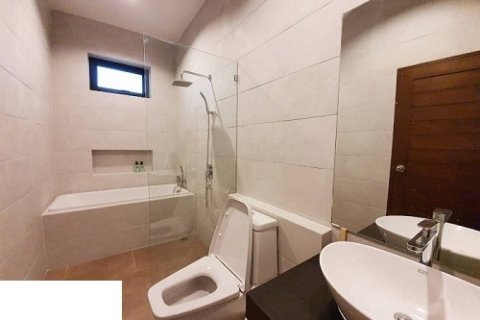 Chalet de 4 dormitorios en Hua Hin, Tailandia № 168465 - foto 21