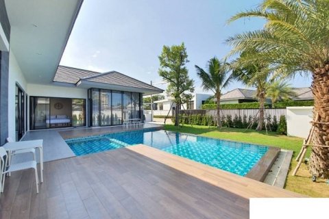 Chalet de 4 dormitorios en Hua Hin, Tailandia № 168465 - foto 5