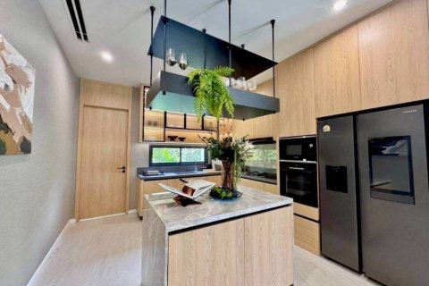 Chalet de 5 dormitorios en Pattaya, Tailandia № 134511 - foto 6
