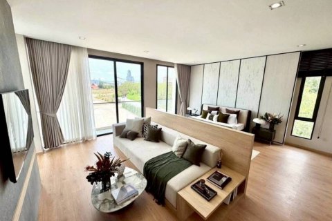 Chalet de 5 dormitorios en Pattaya, Tailandia № 134511 - foto 10