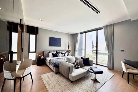 Chalet de 5 dormitorios en Pattaya, Tailandia № 134511 - foto 7