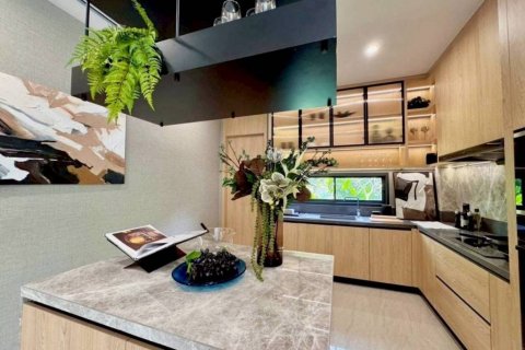 Chalet de 5 dormitorios en Pattaya, Tailandia № 134511 - foto 5