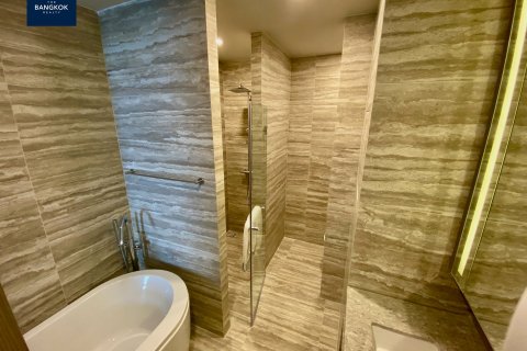 Condominio de 3 dormitorios en Khlong Toei, Bangkok, Tailandia № 133726 - foto 16
