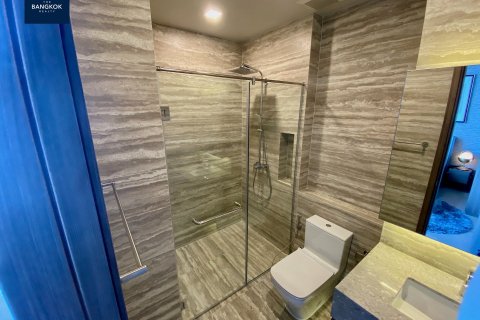 Condominio de 3 dormitorios en Khlong Toei, Bangkok, Tailandia № 133726 - foto 18