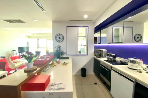 Condominio de 2 dormitorios en Khlong San, Bangkok, Tailandia № 133729 - foto 8