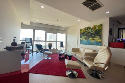 Condominio de 2 dormitorios en Khlong San, Bangkok, Tailandia № 133729 - foto 3