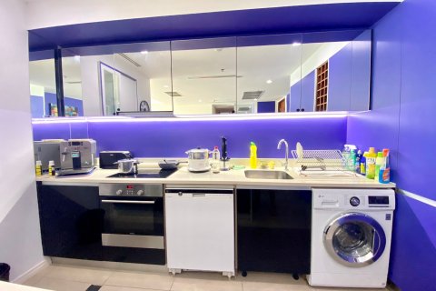 Condominio de 2 dormitorios en Khlong San, Bangkok, Tailandia № 133729 - foto 9