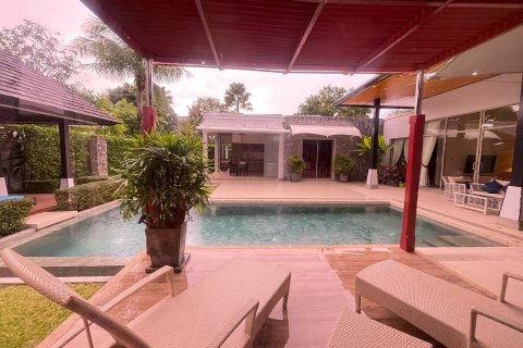Chalet de 4 dormitorios en Phuket, Tailandia № 147604 - foto 17