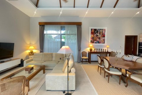 Chalet de 4 dormitorios en Phuket, Tailandia № 147604 - foto 2