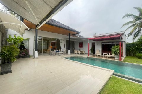 Chalet de 4 dormitorios en Phuket, Tailandia № 147604 - foto 9