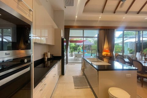 Chalet de 4 dormitorios en Phuket, Tailandia № 147604 - foto 4