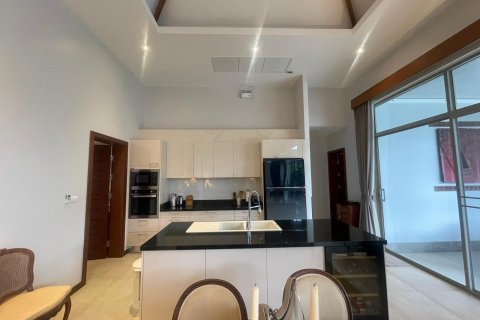 Chalet de 4 dormitorios en Phuket, Tailandia № 147604 - foto 13