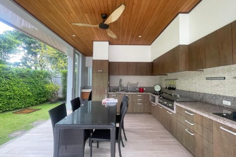 Chalet de 4 dormitorios en Phuket, Tailandia № 147604 - foto 10