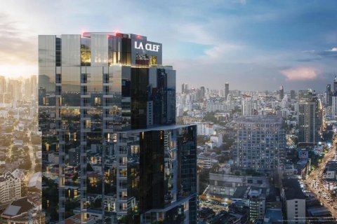 Condo in Bangkok, Thailand, 2 bedrooms № 166047