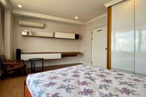Condominio de 3 dormitorios en Khlong San, Bangkok, Tailandia № 48022 - foto 9