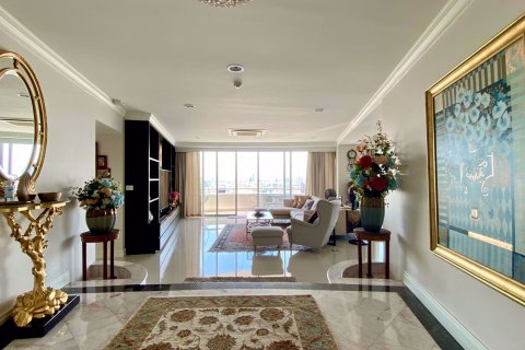 Condominio de 3 dormitorios en Khlong San, Bangkok, Tailandia № 48022 - foto 2