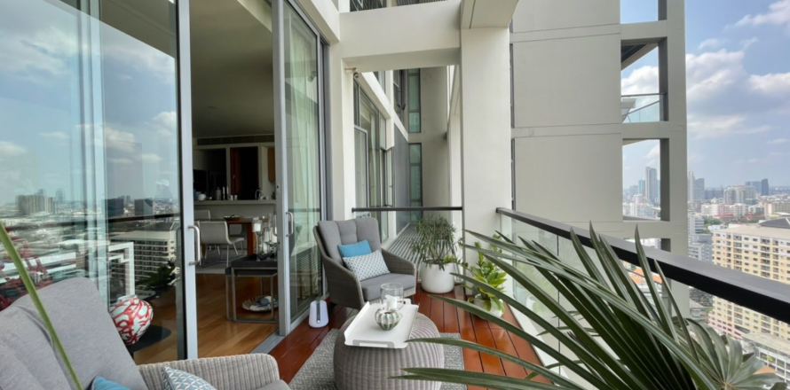 Ático de 3 dormitorios en Sathon, Bangkok, Tailandia № 48023