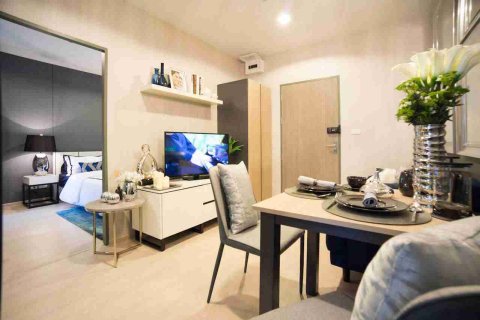 Estudio en el condominio en Bangkok, Tailandia № 208629 - foto 12