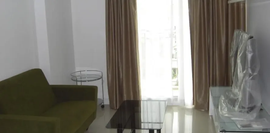 Studio in the Condo in Watthana, Bangkok, Thailand № 159347