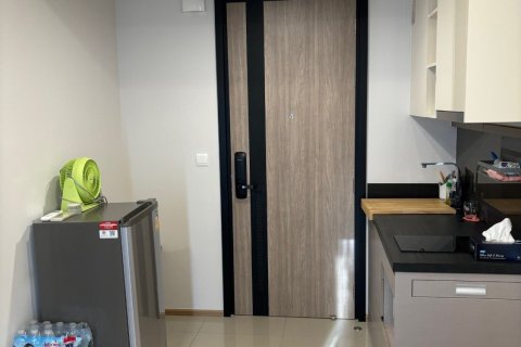 Estudio en el condominio en Khlong Toei, Bangkok, Tailandia № 159344 - foto 3
