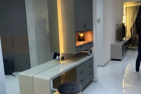 Condominio de 3 dormitorios en Khlong San, Bangkok, Tailandia № 138523 - foto 2