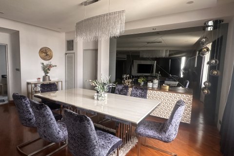 Condominio de 3 dormitorios en Khlong San, Bangkok, Tailandia № 138523 - foto 13