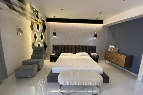 Condominio de 3 dormitorios en Khlong San, Bangkok, Tailandia № 138523 - foto 3