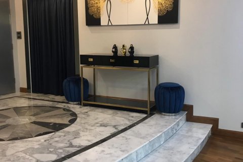 Condominio de 3 dormitorios en Khlong San, Bangkok, Tailandia № 138523 - foto 5