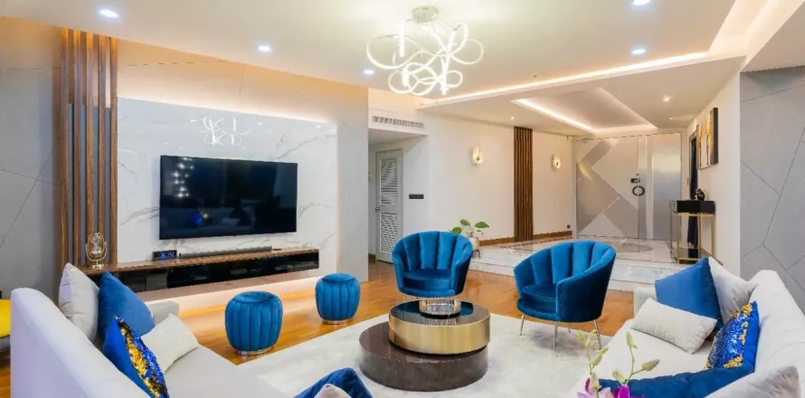 Condominio de 3 dormitorios en Khlong San, Bangkok, Tailandia № 138523