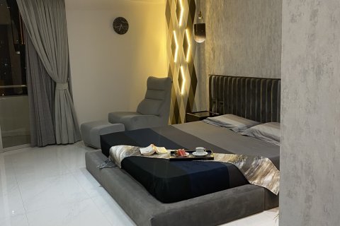 Condominio de 3 dormitorios en Khlong San, Bangkok, Tailandia № 138523 - foto 11