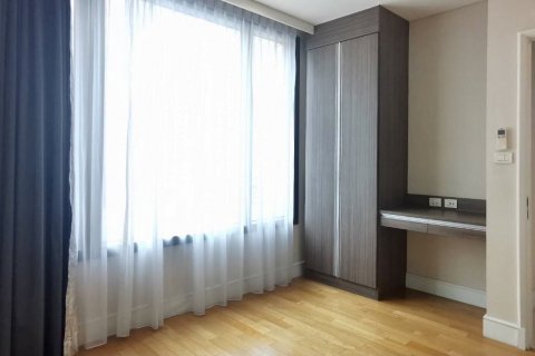 Condominio de 3 dormitorios en Khlong Toei, Bangkok, Tailandia № 133939 - foto 16