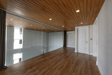 Chalet de 3 dormitorios en Watthana, Bangkok, Tailandia № 133934 - foto 7