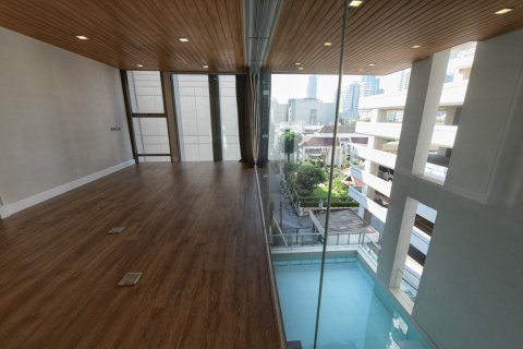Chalet de 3 dormitorios en Watthana, Bangkok, Tailandia № 133934 - foto 5