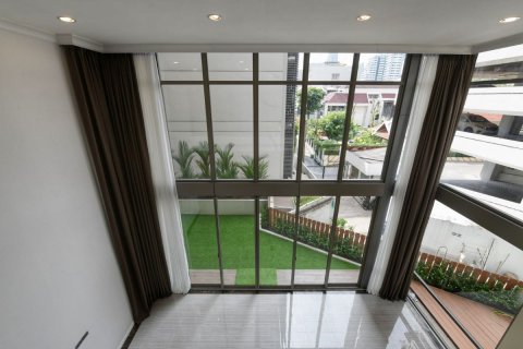 Chalet de 3 dormitorios en Watthana, Bangkok, Tailandia № 133934 - foto 18