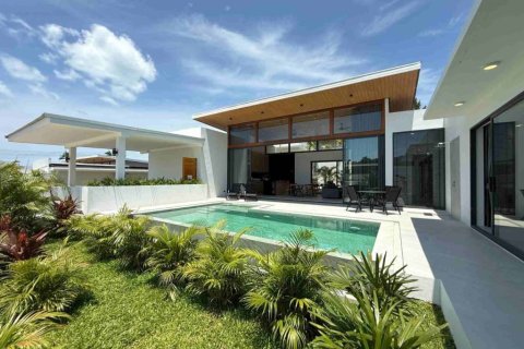 Chalet de 4 dormitorios en Surat Thani, Tailandia № 152561 - foto 2