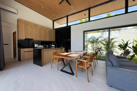 Chalet de 4 dormitorios en Surat Thani, Tailandia № 152561 - foto 7