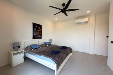 Chalet de 4 dormitorios en Surat Thani, Tailandia № 152561 - foto 10