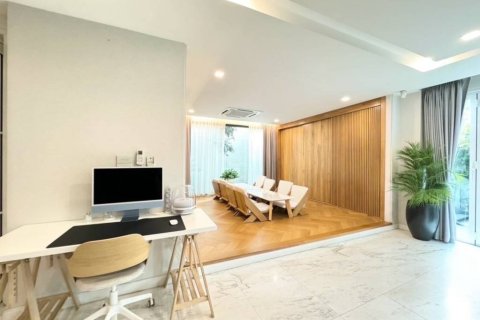Casa de 5 dormitorios en Bangkok, Tailandia № 152564 - foto 8