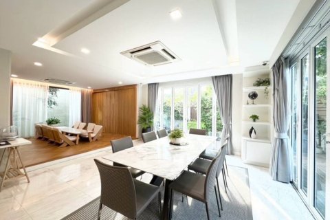 Casa de 5 dormitorios en Bangkok, Tailandia № 152564 - foto 4